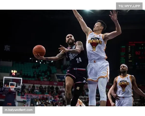 广州队提升防守侵略性 全场领防与包夹持球人制造失误打反击